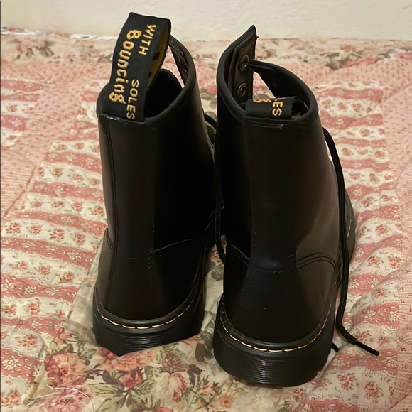 dr martens lace up combat boots - Picture 1 of 3